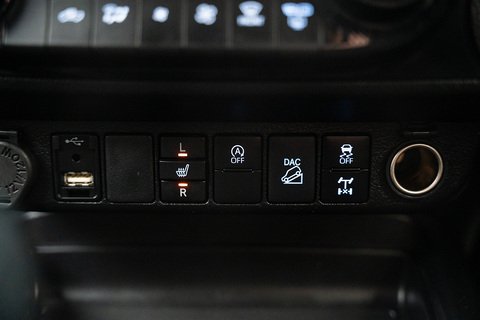 2.8 D-4D GR SPORT Pickup Double Cab 4dr Diesel Auto 4WD Euro 6 (s/s) (204 ps)