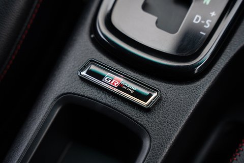 2.8 D-4D GR SPORT Pickup Double Cab 4dr Diesel Auto 4WD Euro 6 (s/s) (204 ps)