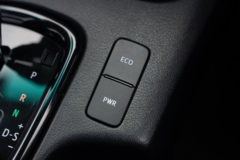 2.8 D-4D GR SPORT Pickup Double Cab 4dr Diesel Auto 4WD Euro 6 (s/s) (204 ps)