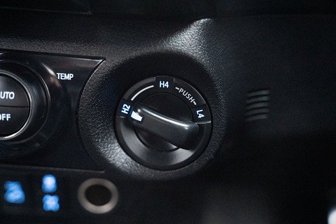 2.8 D-4D GR SPORT Pickup Double Cab 4dr Diesel Auto 4WD Euro 6 (s/s) (204 ps)