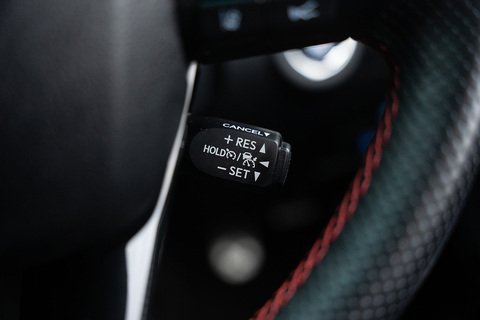 2.8 D-4D GR SPORT Pickup Double Cab 4dr Diesel Auto 4WD Euro 6 (s/s) (204 ps)