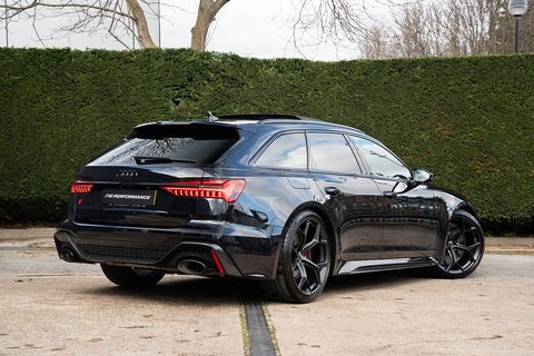 4.0 TFSI V8 Performance Carbon Vorsprung Estate 5dr Petrol Tiptronic quattro Euro 6 (s/s) (630 ps)
