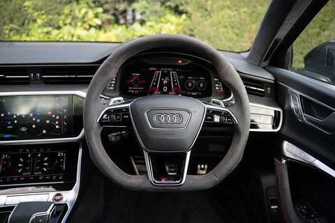 4.0 TFSI V8 Performance Carbon Vorsprung Estate 5dr Petrol Tiptronic quattro Euro 6 (s/s) (630 ps)