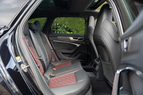 4.0 TFSI V8 Performance Carbon Vorsprung Estate 5dr Petrol Tiptronic quattro Euro 6 (s/s) (630 ps)