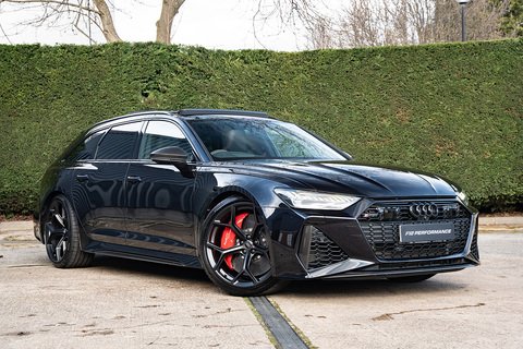 4.0 TFSI V8 Performance Carbon Vorsprung Estate 5dr Petrol Tiptronic quattro Euro 6 (s/s) (630 ps)