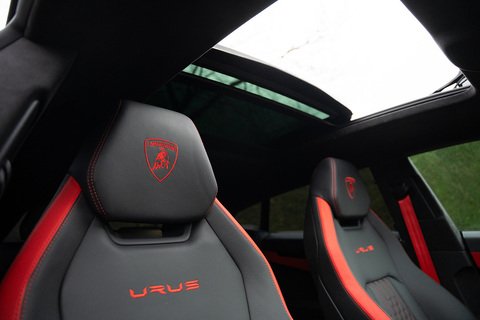 4.0 V8 BiTurbo S SUV 5dr Petrol Auto 4WD Euro 6 (666 ps)