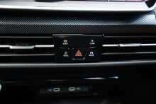 Volkswagen Golf eTSI MHEV R-Line 