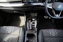 Volkswagen Golf eTSI MHEV R-Line 