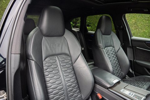 4.0 TFSI V8 Vorsprung Estate 5dr Petrol Tiptronic quattro Euro 6 (s/s) (600 ps)