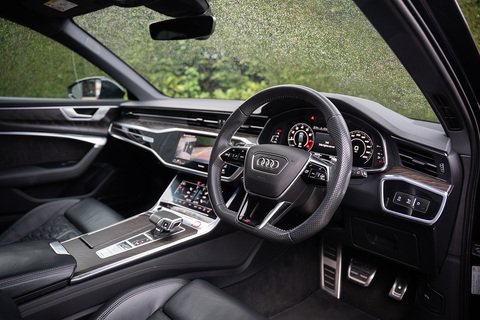 4.0 TFSI V8 Vorsprung Estate 5dr Petrol Tiptronic quattro Euro 6 (s/s) (600 ps)