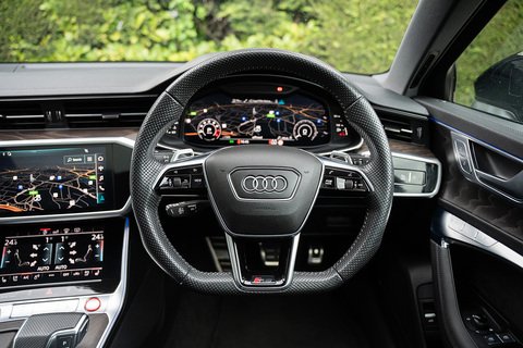 4.0 TFSI V8 Vorsprung Estate 5dr Petrol Tiptronic quattro Euro 6 (s/s) (600 ps)