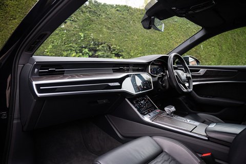 4.0 TFSI V8 Vorsprung Estate 5dr Petrol Tiptronic quattro Euro 6 (s/s) (600 ps)