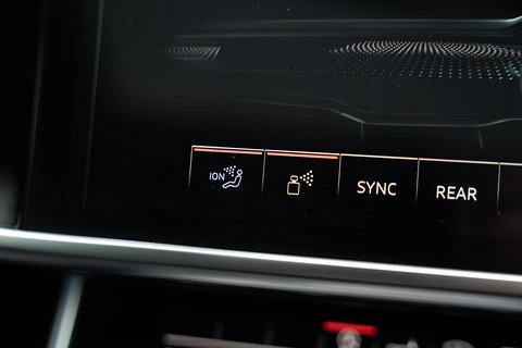 4.0 TFSI V8 Vorsprung Estate 5dr Petrol Tiptronic quattro Euro 6 (s/s) (600 ps)