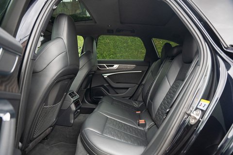 4.0 TFSI V8 Vorsprung Estate 5dr Petrol Tiptronic quattro Euro 6 (s/s) (600 ps)