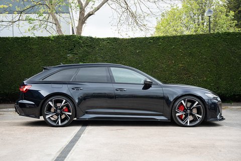 4.0 TFSI V8 Vorsprung Estate 5dr Petrol Tiptronic quattro Euro 6 (s/s) (600 ps)