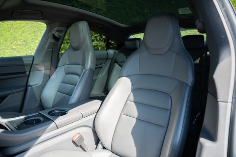 Performance Plus 93.4kWh 4S Saloon 4dr Electric Auto 4WD (11kW Charger) (571 ps)