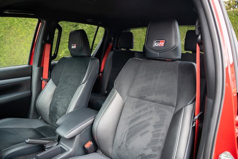 2.8 D-4D GR SPORT II Pickup Double Cab 4dr Diesel Auto 4WD Euro 6 (s/s) (204 ps)