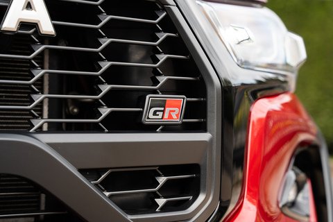 2.8 D-4D GR SPORT II Pickup Double Cab 4dr Diesel Auto 4WD Euro 6 (s/s) (204 ps)