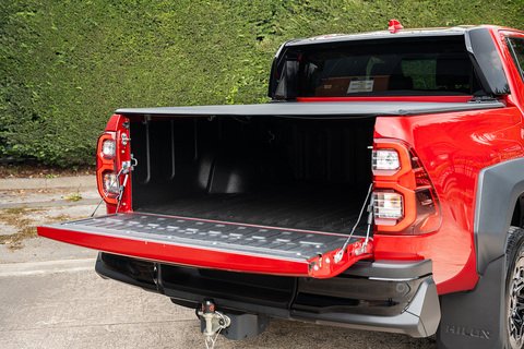 2.8 D-4D GR SPORT II Pickup Double Cab 4dr Diesel Auto 4WD Euro 6 (s/s) (204 ps)