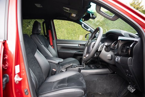 2.8 D-4D GR SPORT II Pickup Double Cab 4dr Diesel Auto 4WD Euro 6 (s/s) (204 ps)