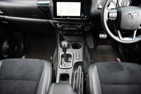 2.8 D-4D GR SPORT II Pickup Double Cab 4dr Diesel Auto 4WD Euro 6 (s/s) (204 ps)