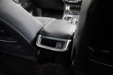 2.8 D-4D GR SPORT II Pickup Double Cab 4dr Diesel Auto 4WD Euro 6 (s/s) (204 ps)