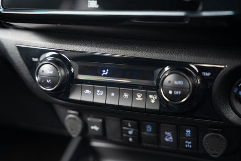 2.8 D-4D GR SPORT II Pickup Double Cab 4dr Diesel Auto 4WD Euro 6 (s/s) (204 ps)