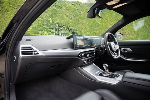 3.0 BiTurbo Competition Saloon 4dr Petrol Steptronic M xDrive Euro 6 (s/s) (530 ps)