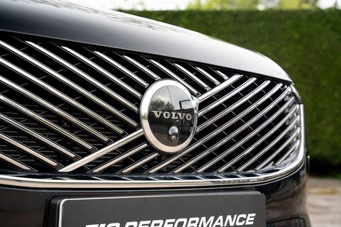 2.0 B5 MHEV Ultra Bright SUV 5dr Petrol Hybrid Auto 4WD Euro 6 (s/s) (250 ps)