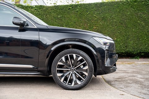 2.0 B5 MHEV Ultra Bright SUV 5dr Petrol Hybrid Auto 4WD Euro 6 (s/s) (250 ps)