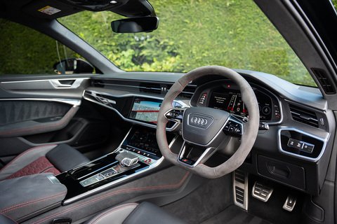 4.0 TFSI V8 Performance Carbon Vorsprung Estate 5dr Petrol Tiptronic quattro Euro 6 (s/s) (630 ps)