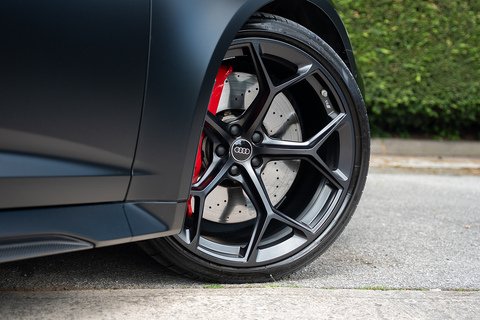 4.0 TFSI V8 Performance Carbon Vorsprung Estate 5dr Petrol Tiptronic quattro Euro 6 (s/s) (630 ps)