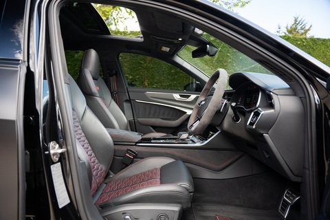 4.0 TFSI V8 Performance Carbon Vorsprung Estate 5dr Petrol Tiptronic quattro Euro 6 (s/s) (630 ps)