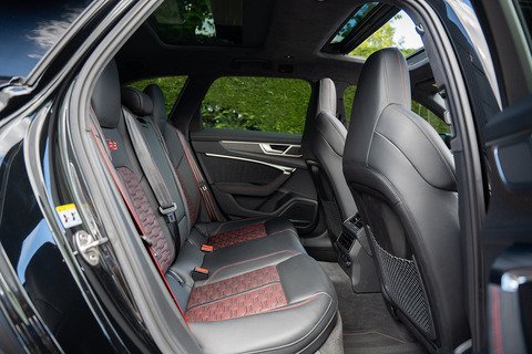 4.0 TFSI V8 Performance Carbon Vorsprung Estate 5dr Petrol Tiptronic quattro Euro 6 (s/s) (630 ps)