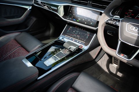 4.0 TFSI V8 Performance Carbon Vorsprung Estate 5dr Petrol Tiptronic quattro Euro 6 (s/s) (630 ps)