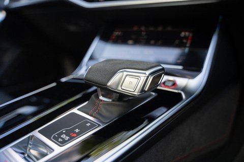 4.0 TFSI V8 Performance Carbon Vorsprung Estate 5dr Petrol Tiptronic quattro Euro 6 (s/s) (630 ps)