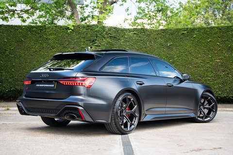 4.0 TFSI V8 Performance Carbon Vorsprung Estate 5dr Petrol Tiptronic quattro Euro 6 (s/s) (630 ps)