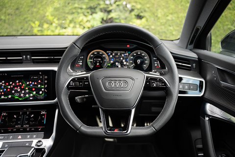 2.0 TFSIe 50 Black Edition Saloon 4dr Petrol Plug-in Hybrid S Tronic quattro Euro 6 (s/s) 17.9kWh (299 ps)