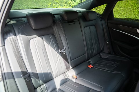 2.0 TFSIe 50 Black Edition Saloon 4dr Petrol Plug-in Hybrid S Tronic quattro Euro 6 (s/s) 17.9kWh (299 ps)