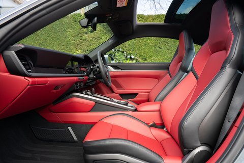3.0T 992 Carrera Coupe 2dr Petrol PDK Euro 6 (s/s) (394 ps)