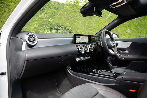 1.3 A250e 15.6kWh AMG Line (Premium Plus) Saloon 4dr Petrol Plug-in Hybrid 8G-DCT Euro 6 (s/s) (218 ps)