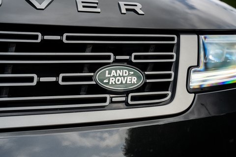 3.0 D300 MHEV SE SUV 5dr Diesel Auto 4WD Euro 6 (s/s) (300 ps)