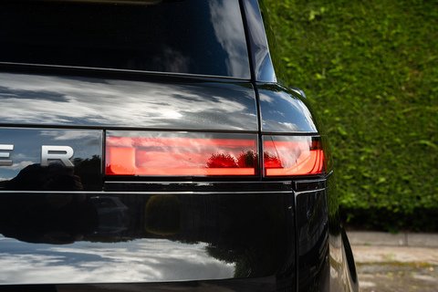 3.0 D300 MHEV SE SUV 5dr Diesel Auto 4WD Euro 6 (s/s) (300 ps)