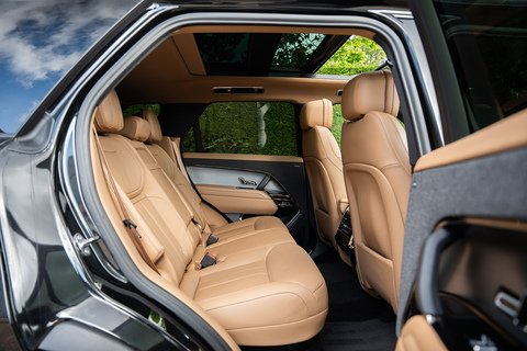3.0 D300 MHEV SE SUV 5dr Diesel Auto 4WD Euro 6 (s/s) (300 ps)