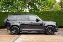 Land Rover Defender 110 D200 MHEV SE 