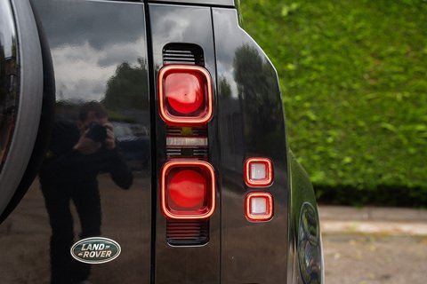 3.0 D200 MHEV SE SUV 5dr Diesel Auto 4WD Euro 6 (s/s) (200 ps)