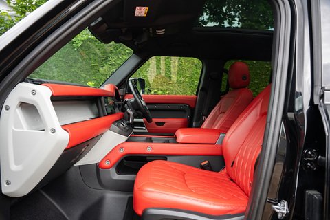 3.0 D200 MHEV SE SUV 5dr Diesel Auto 4WD Euro 6 (s/s) (200 ps)