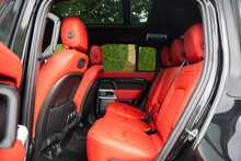 Land Rover Defender 110 D200 MHEV SE 