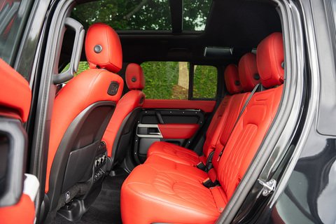 3.0 D200 MHEV SE SUV 5dr Diesel Auto 4WD Euro 6 (s/s) (200 ps)