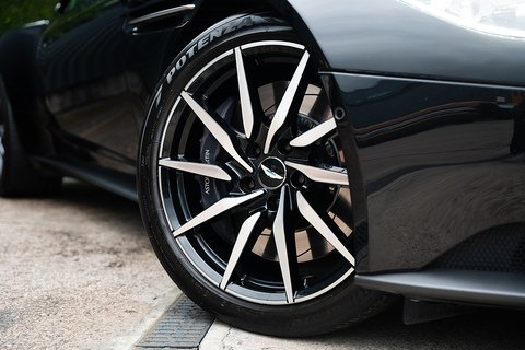 5.2 V12 Coupe 2dr Petrol Auto Euro 6 (s/s) (608 ps)